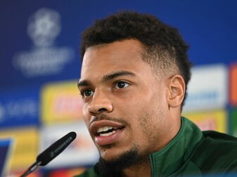 Stürmer Lukas Nmecha steht beim VfL Wolfsburg unter Vertrag. Stürmer Lukas Nmecha steht beim VfL Wolfsburg unter Vertrag.