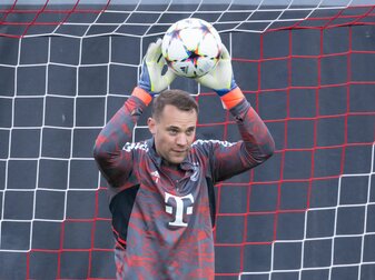 Steht beim FC Bayern vor seinem Comeback im Bundesligaspiel bei Hertha BSC: Torhüter Manuel Neuer. Steht beim FC Bayern vor seinem Comeback im Bundesligaspiel bei Hertha BSC: Torhüter Manuel Neuer.