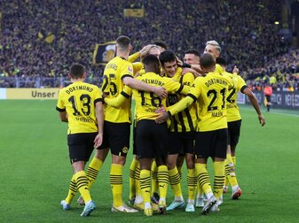Moukoko führt Dortmund zum Sieg Moukoko führt Dortmund zum Sieg