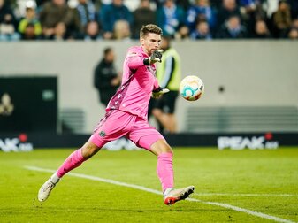 Soll angeblich auf einer Liste potenzieller Ersatzkeeper für Liverpools Stammtorhüter Alisson Becker stehen: Ron-Robert Zieler. Soll angeblich auf einer Liste potenzieller Ersatzkeeper für Liverpools Stammtorhüter Alisson Becker stehen: Ron-Robert Zieler.