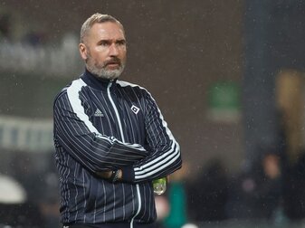 HSV verpasst Tabellenführung - Hansa 1:1 bei Glöckner-Debüt HSV verpasst Tabellenführung - Hansa 1:1 bei Glöckner-Debüt