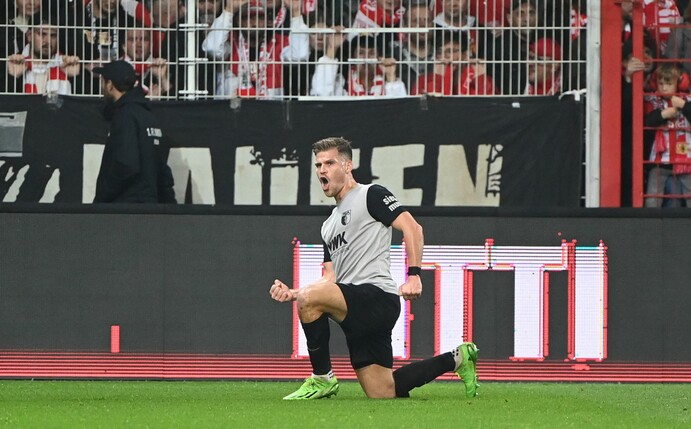 Florian Niederlechner vom FC Augsburg freut sich auf einen kleinen «Winter-Break».