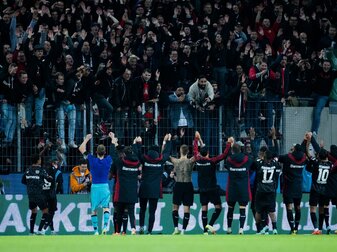 Trotz ders Derbysiegs in Köln waren nicht alle Bayer-Profis mit der Leistung zufrieden. Trotz ders Derbysiegs in Köln waren nicht alle Bayer-Profis mit der Leistung zufrieden.
