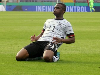 Moukoko schwitzte bei Nominierung: "Konnte es nicht fassen"