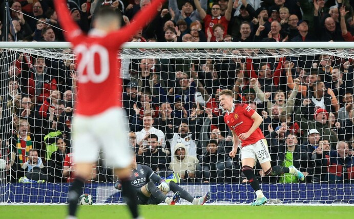 Auch ohne kranken Ronaldo: United im Achtelfinale