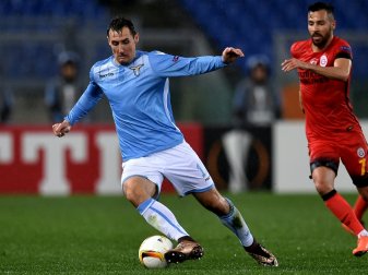 Klose (l.) verhandelt mit den New York Red Bulls (Quelle: SID-IMAGES) Klose (l.) verhandelt mit den New York Red Bulls (Quelle: SID-IMAGES)