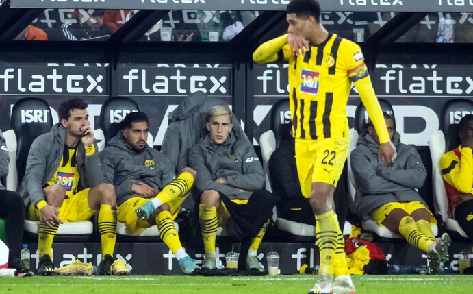 Der BVB muss die 2:4-Niederlage bei Borussia Mönchengladbach verkraften.
