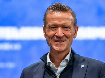 Stimmte die Hertha-Mitglieder auf einen Sparkurs ein: Geschäftsführer Thomas E. Herrich. Stimmte die Hertha-Mitglieder auf einen Sparkurs ein: Geschäftsführer Thomas E. Herrich.