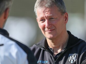 Ist nicht mehr Trainer vom FC Groningen: Frank Wormuth. Ist nicht mehr Trainer vom FC Groningen: Frank Wormuth.