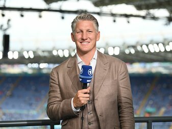 Ist bei der WM als ARD-Experte im Einsatz: 2014-Weltmeister Bastian Schweinsteiger. Ist bei der WM als ARD-Experte im Einsatz: 2014-Weltmeister Bastian Schweinsteiger.