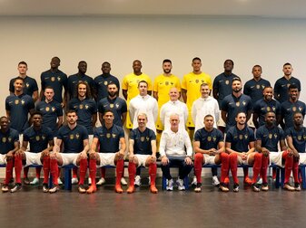 Frankreichs WM-Team unterstützt NGO, die sich für den Schutz der Menschenrechte einsetzen. Frankreichs WM-Team unterstützt NGO, die sich für den Schutz der Menschenrechte einsetzen.