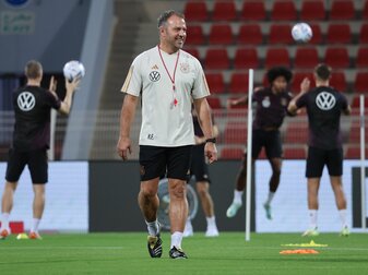 Bundestrainer Hansi Flick wird seine WM-Startelf gegen den Oman wohl nicht aufs Feld schicken. Bundestrainer Hansi Flick wird seine WM-Startelf gegen den Oman wohl nicht aufs Feld schicken.