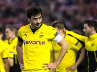 Für welchen Verein entscheidet sich Mats Hummels? Foto: Bernd Thissen Für welchen Verein entscheidet sich Mats Hummels? Foto: Bernd Thissen