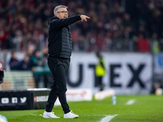 «Ich mische mich nicht in die Kabine ein», sagt Unions Trainer Urs Fischer. «Ich mische mich nicht in die Kabine ein», sagt Unions Trainer Urs Fischer.