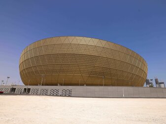 Die Außenansicht des Lusail Iconic Stadions bei Doha. Die Außenansicht des Lusail Iconic Stadions bei Doha.