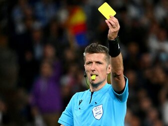 Italiener Orsato pfeift Eröffnungsspiel der WM in Katar Italiener Orsato pfeift Eröffnungsspiel der WM in Katar