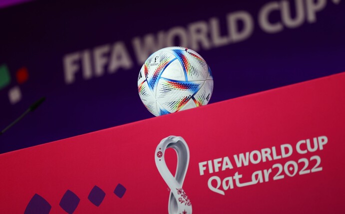 Die Fußball-WM findet in Katar statt.