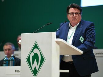 Hubertus Hess-Grunewald bleibt Präsident von Werder Bremen. Hubertus Hess-Grunewald bleibt Präsident von Werder Bremen.