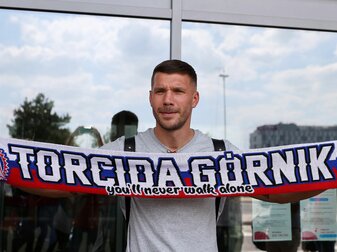 Lukas Podolski steht beim polnischen Club Gornik Zabrze unter Vertrag. Lukas Podolski steht beim polnischen Club Gornik Zabrze unter Vertrag.