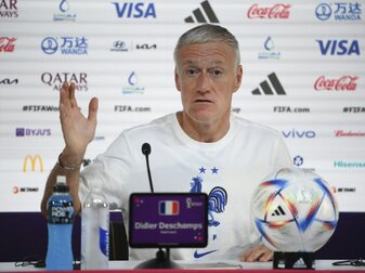 Deschamps ohne Furcht vor Weltmeister-Fluch Deschamps ohne Furcht vor Weltmeister-Fluch