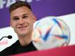 Will mit dem DFB-Team endlich den großen Wurf landen: Joshua Kimmich lacht bei der Pressekonferenz.