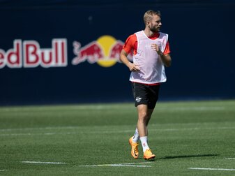 Leipzigs Konrad Laimer trainiert nach einer Verletzung wieder mit seiner Mannschaft. Leipzigs Konrad Laimer trainiert nach einer Verletzung wieder mit seiner Mannschaft.
