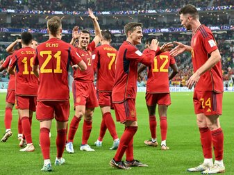 Spanien schießt Costa Rica ab - und Deutschland zittert Spanien schießt Costa Rica ab - und Deutschland zittert