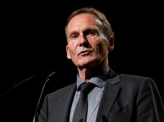 DFB-Vize Hans-Joachim Watzke kritisiert die FIFA stark. DFB-Vize Hans-Joachim Watzke kritisiert die FIFA stark.