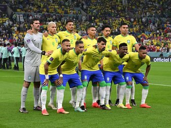 Brasilien besiegte zum Auftakt in der Gruppe G Serbien mit 2:0. Brasilien besiegte zum Auftakt in der Gruppe G Serbien mit 2:0.