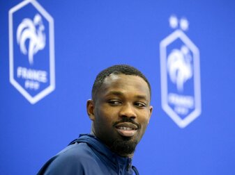 Thuram über Vater Lilian: "Er hat mir sehr geholfen" Thuram über Vater Lilian: "Er hat mir sehr geholfen"