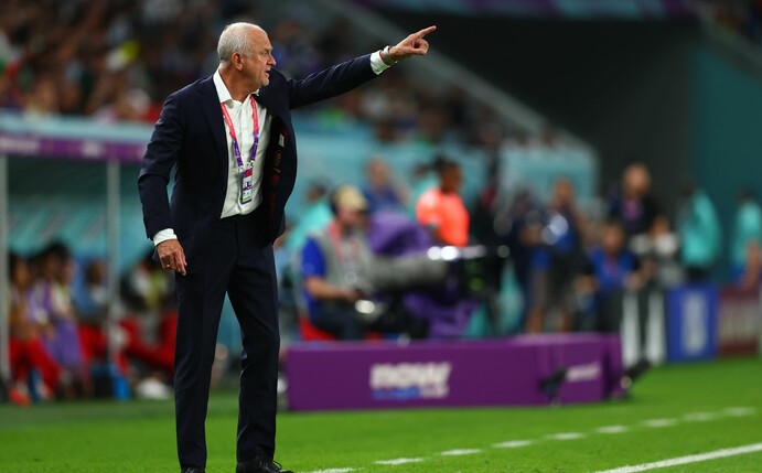 Australiens Trainer Graham Arnold erwartet gegen Tunesien ein «extrem physisches Spiel».