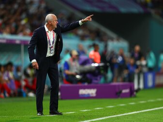 Australiens Trainer Graham Arnold erwartet gegen Tunesien ein «extrem physisches Spiel». Australiens Trainer Graham Arnold erwartet gegen Tunesien ein «extrem physisches Spiel».