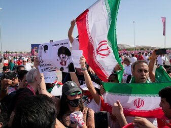 Iranische Fans vor der Partie gegen Wales. Iranische Fans vor der Partie gegen Wales.