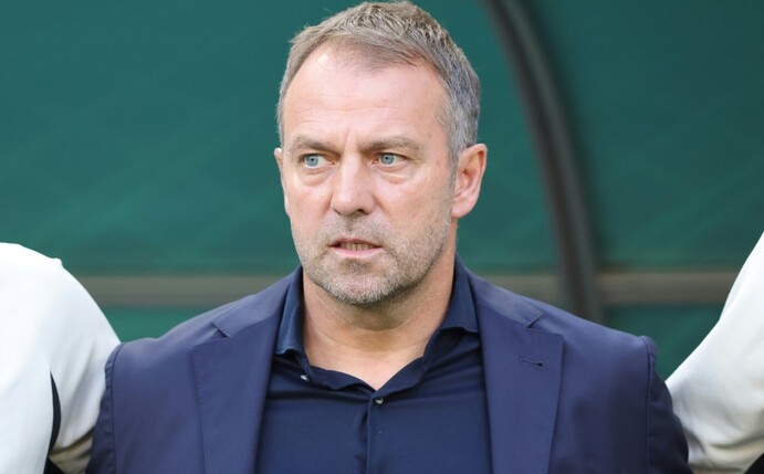 Vor Spanien-Spiel: Flick von Mannschaft getrennt