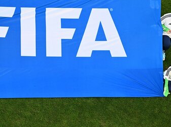 Ex-Korruptionsjäger Pieth regt UEFA-Austritt aus der FIFA an Ex-Korruptionsjäger Pieth regt UEFA-Austritt aus der FIFA an