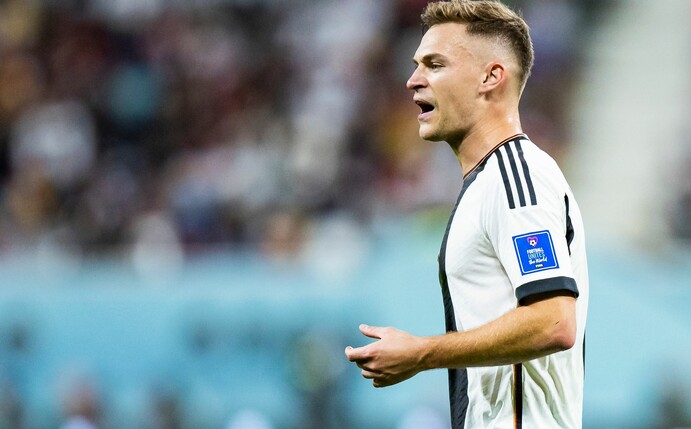 Kann sowohl im Mittelfeldzentrum als auch auf der Außenverteidigerposition eingesetzt werden: Joshua Kimmich.