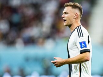 Joshua Kimmich gestikuliert beim Spiel gegen Japan. Joshua Kimmich gestikuliert beim Spiel gegen Japan.