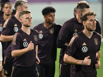 Ballack für Kimmich und Goretzka im Mittelfeld