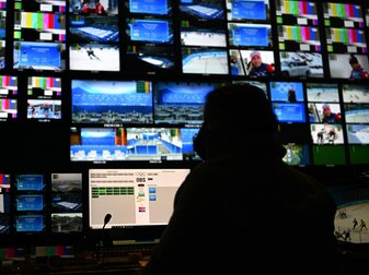 China-TV: Keine Nahaufnahmen von WM-Fans ohne Maske China-TV: Keine Nahaufnahmen von WM-Fans ohne Maske