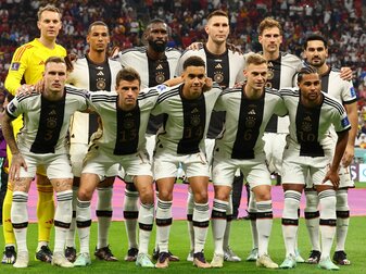 Die deutsche Mannschaft verzichtete vor dem Spiel auf ein weiteres Zeichen. Die deutsche Mannschaft verzichtete vor dem Spiel auf ein weiteres Zeichen.