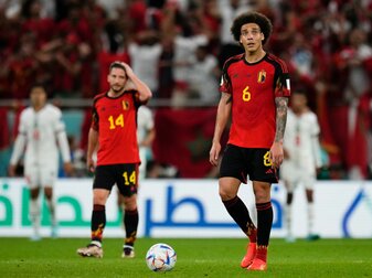 Axel Witsel (r) und Dries Mertens die Köpfe hängen: Belgien verliert das Spiel gegen Marokko. Axel Witsel (r) und Dries Mertens die Köpfe hängen: Belgien verliert das Spiel gegen Marokko.