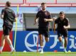 Die Nationalspieler Niclas Füllkrug (M), Lukas Klostermann (l) und Thomas Müller (r) beim Abschlusstraining.