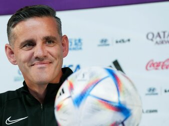 Hofft auf historischen WM-Punkt für Kanada: Trainer John Herdman auf der Pressekonferenz zum Spiel gegen Marokko. Hofft auf historischen WM-Punkt für Kanada: Trainer John Herdman auf der Pressekonferenz zum Spiel gegen Marokko.