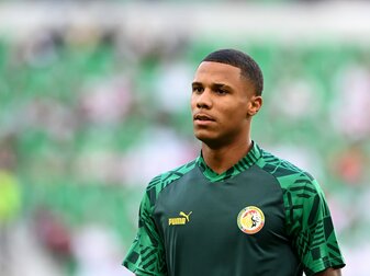 Ismail Jakobs ist zurzeit mit der senegalesischen Nationalmannschaft bei der WM in Katar. (Foto: Claudio Villa/Getty Images)