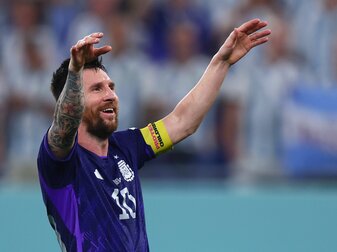 Argentiniens Lionel Messi gestikuliert nach dem Schlusspfiff. Argentiniens Lionel Messi gestikuliert nach dem Schlusspfiff.