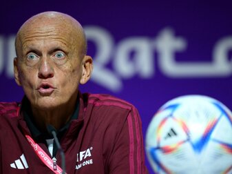 Collina verteidigt lange Nachspielzeiten Collina verteidigt lange Nachspielzeiten