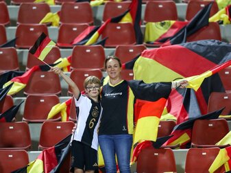 WM: Deutsche Fans beklagen Einreiseprobleme WM: Deutsche Fans beklagen Einreiseprobleme