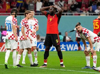Ärgert sich über seine vergebene Torchance: Belgiens Romelu Lukaku (M). Ärgert sich über seine vergebene Torchance: Belgiens Romelu Lukaku (M).
