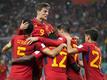 Spaniens Fußballer können sich dank des DFB-Teams über den Einzug ins Achtelfinale freuen.