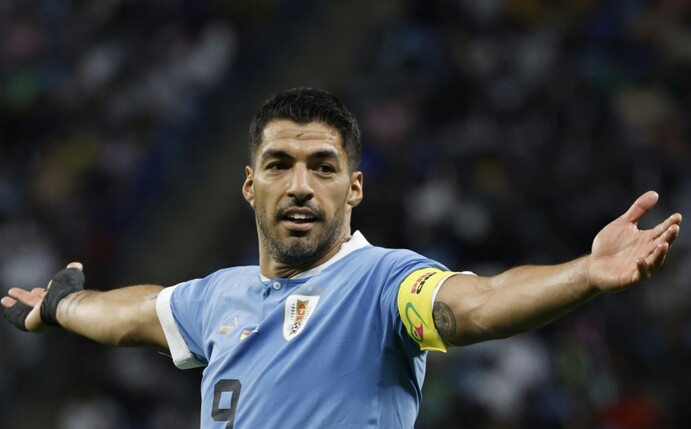 Suarez weint nach seiner Show: Uruguay und Ghana raus